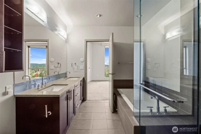 Property photo for 10610 Ne 9th Place #2307, Bellevue photo 24