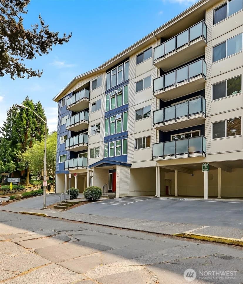 Property photo for 3711 26th Place W #306, Seattle photo 25