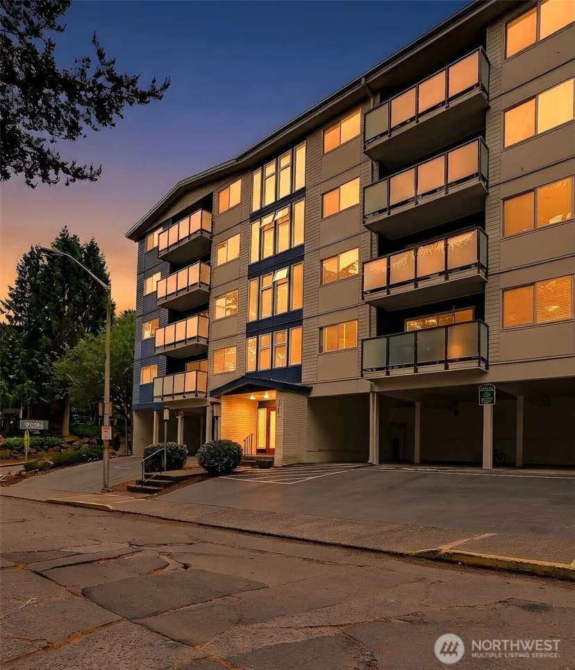 Property photo for 3711 26th Place W #306, Seattle photo 29
