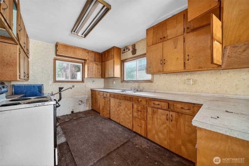 Property photo for 611 S Farr Rd, Spokane photo 8