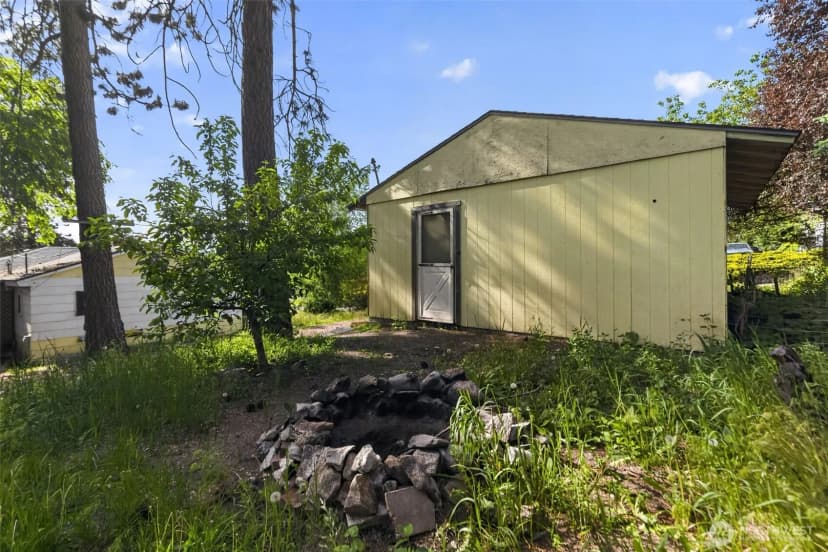 Property photo for 611 S Farr Rd, Spokane photo 17
