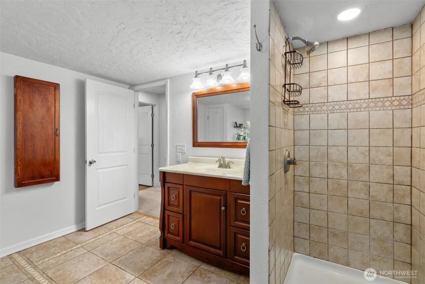 Property photo for 2312 Evergreen Avenue Se, Port Orchard photo 16