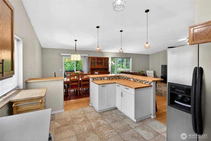 Property photo for 10702 211th Avenue Ct E, Bonney Lake photo 9