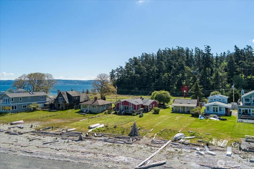 Property photo for 301 Snakelum Point Road, Coupeville photo 2