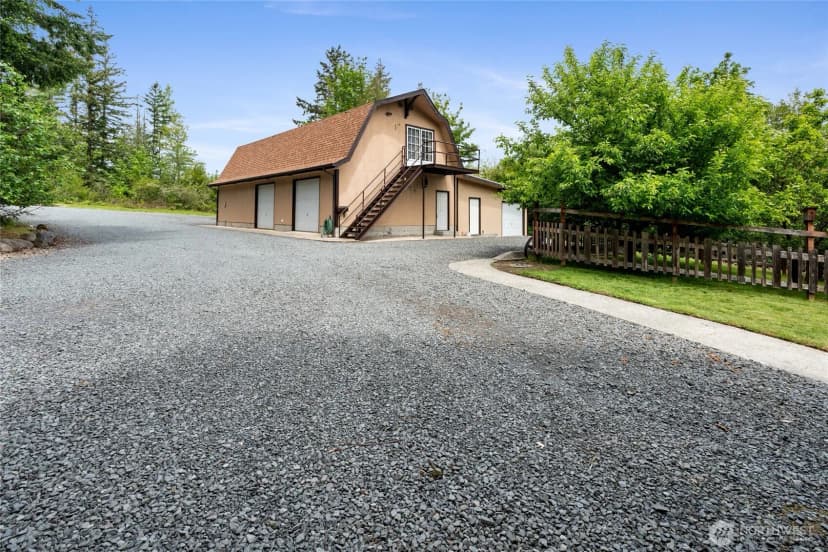Property photo for 42323 22nd Avenue E, Eatonville photo 33