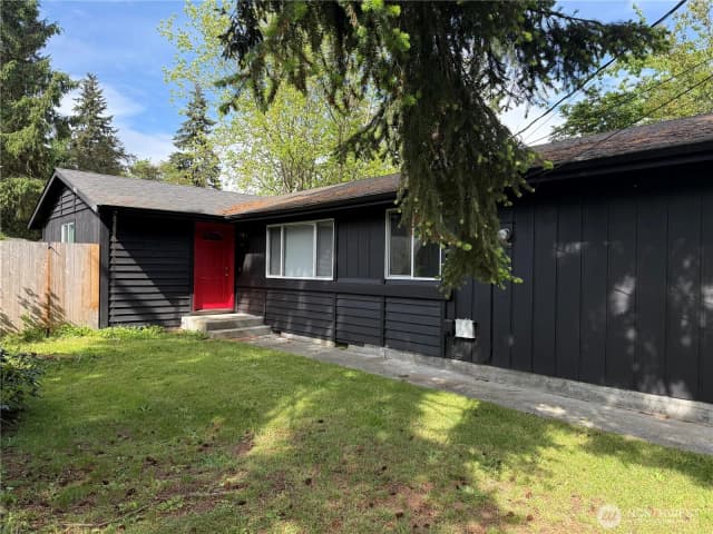 Property photo for 6011 185th Street Sw, Lynnwood photo 2