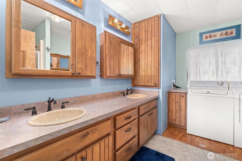 Property photo for 2206 W Starlake Drive, Elma photo 29