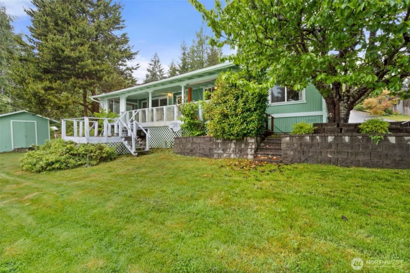 Property photo for 2206 W Starlake Drive, Elma photo 3
