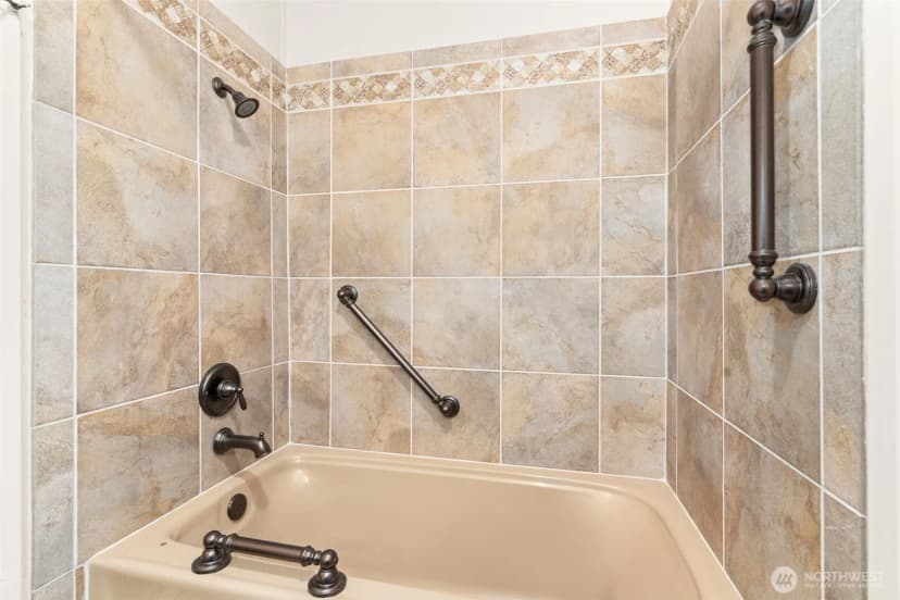 Property photo for 2206 W Starlake Drive, Elma photo 25