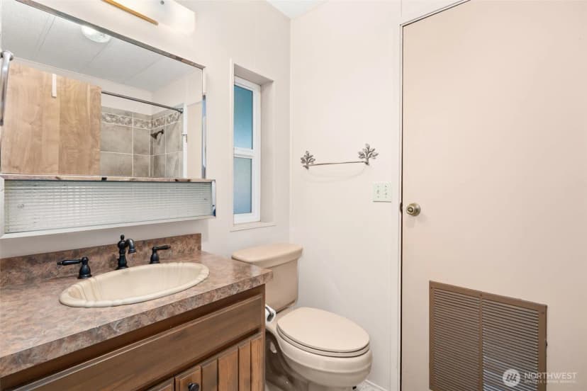 Property photo for 2206 W Starlake Drive, Elma photo 26