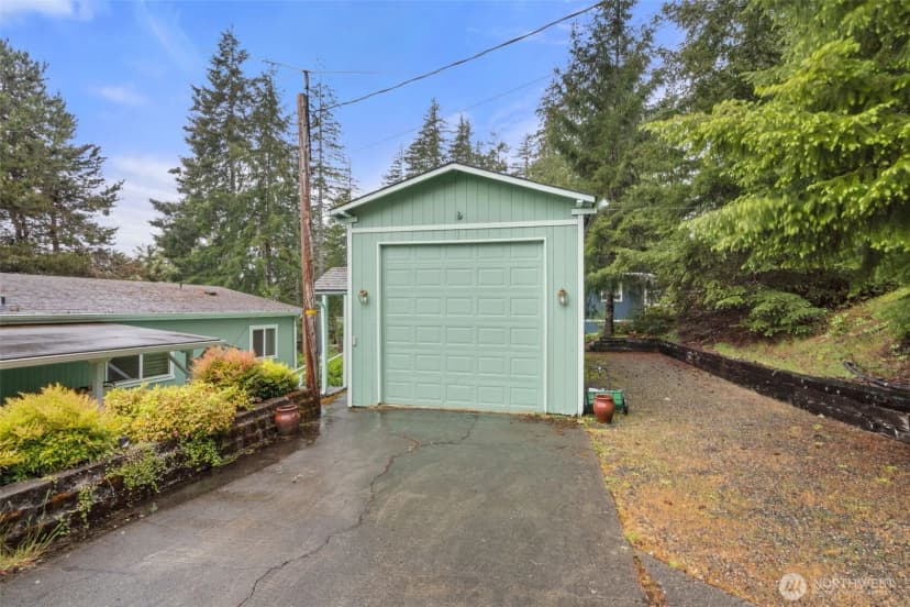 Property photo for 2206 W Starlake Drive, Elma photo 14