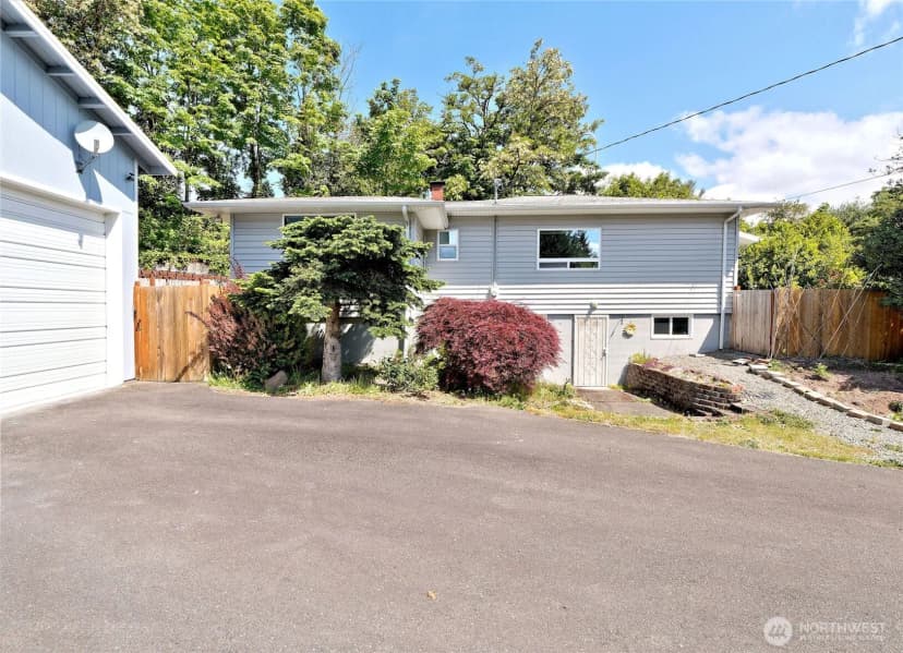 Property photo for 423 Lind Avenue Sw, Renton photo 21