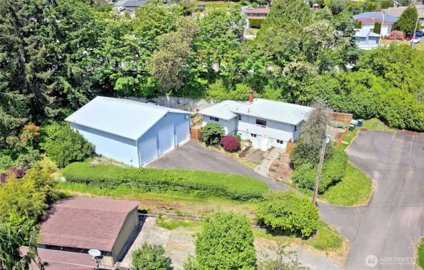 Property photo for 423 Lind Avenue Sw, Renton