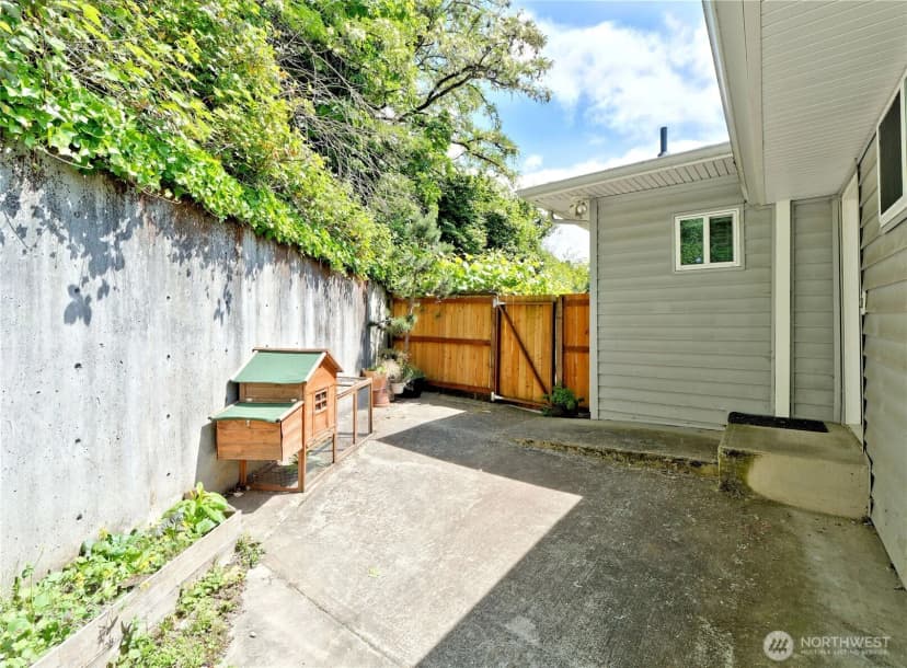 Property photo for 423 Lind Avenue Sw, Renton photo 28