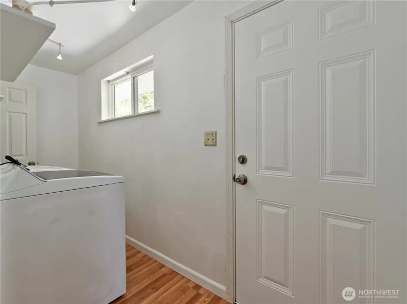Property photo for 423 Lind Avenue Sw, Renton photo 16