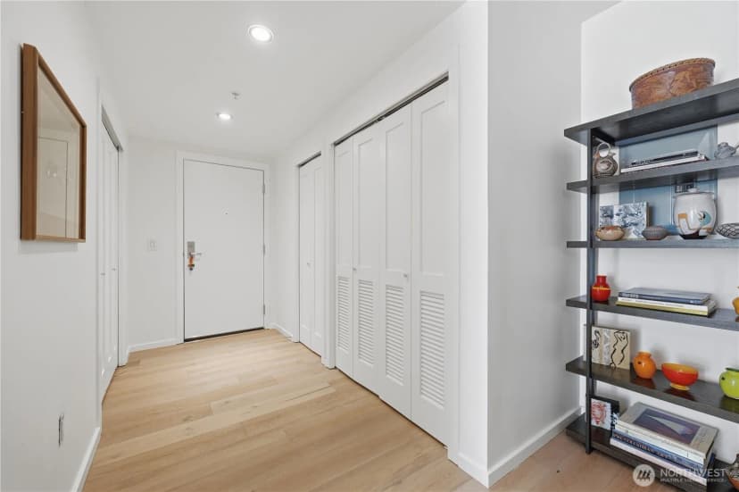Property photo for 76 Cedar Street #611, Seattle photo 18