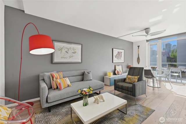 Property photo for 76 Cedar Street #611, Seattle photo 4