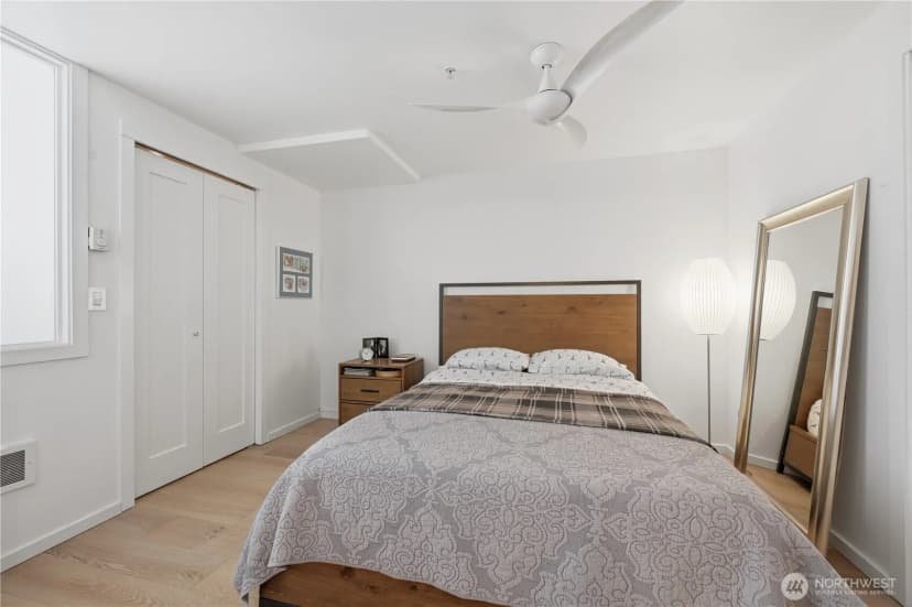 Property photo for 76 Cedar Street #611, Seattle photo 12