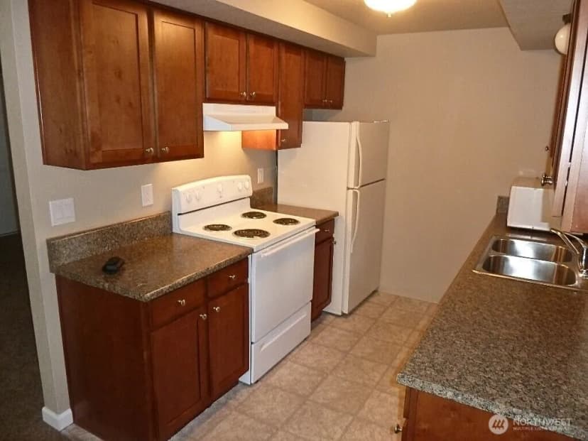 Property photo for 18332 Hurst Road, Lynnwood photo 6