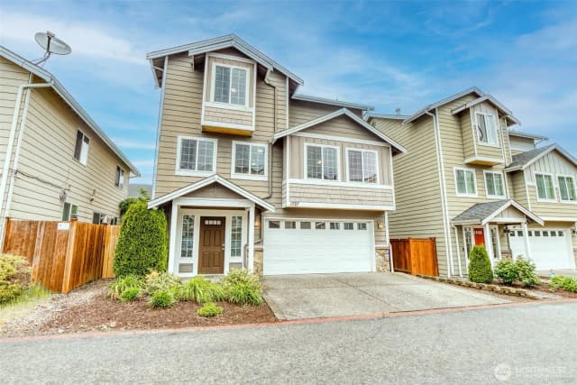 Property photo for 1727 98th Pl Sw, Everett