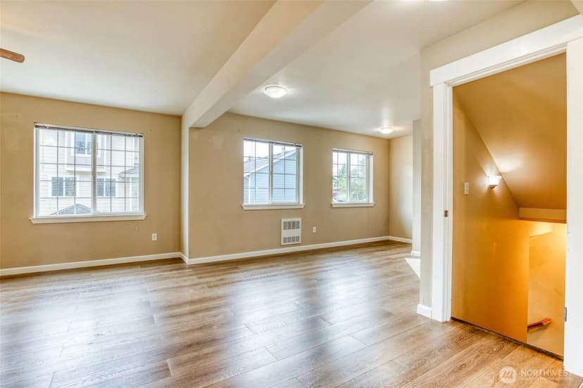 Property photo for 1727 98th Pl Sw, Everett photo 5