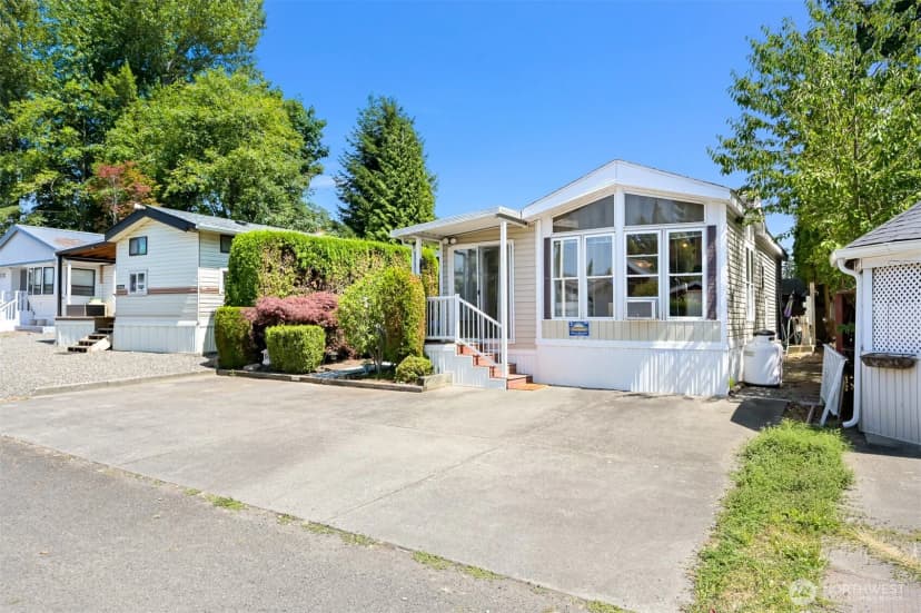 Property photo for 5001 Bay Road #d134, Blaine photo 2