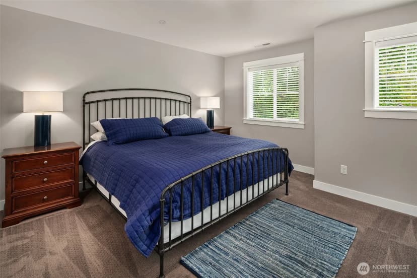 Property photo for 13041 56th Avenue S, Tukwila photo 28