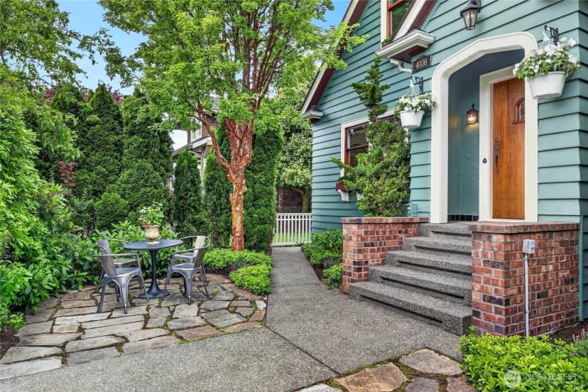 Property photo for 4036 44th Avenue Sw, Seattle photo 32