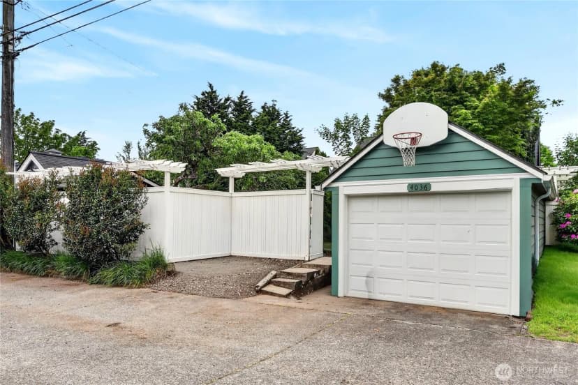 Property photo for 4036 44th Avenue Sw, Seattle photo 40