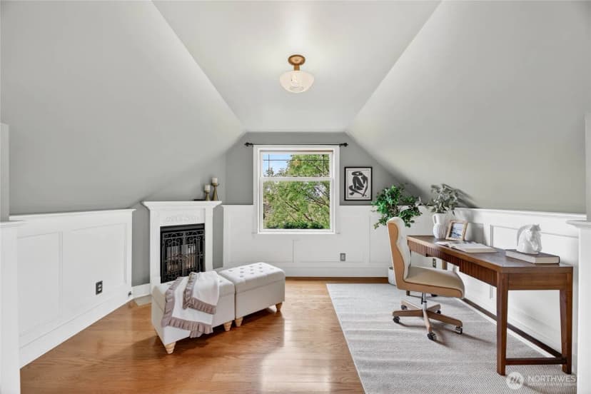 Property photo for 4036 44th Avenue Sw, Seattle photo 18