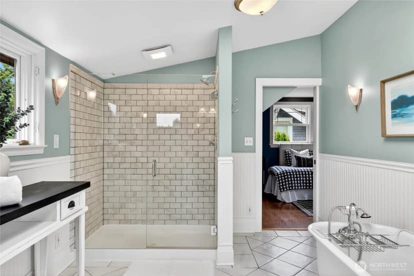 Property photo for 4036 44th Avenue Sw, Seattle photo 23