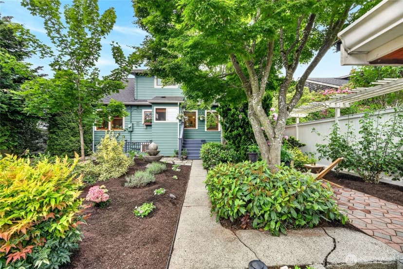 Property photo for 4036 44th Avenue Sw, Seattle photo 36
