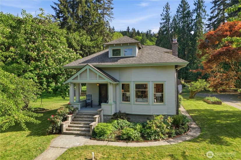 Property photo for 20015 Ne 50th Street, Redmond