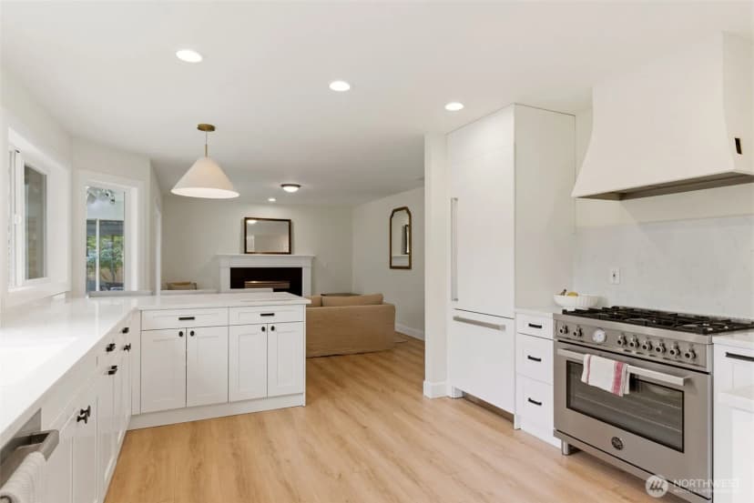 Property photo for 5708 60th Street W, University Place photo 9