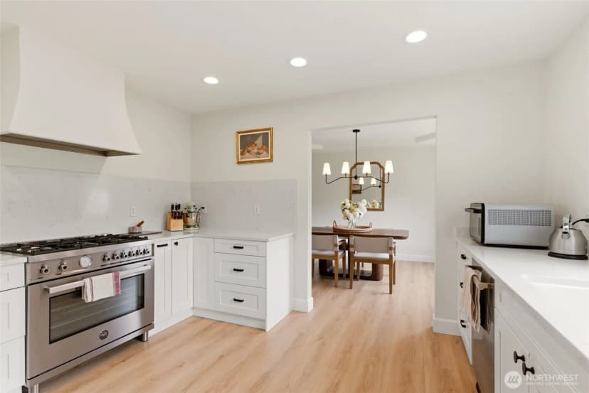 Property photo for 5708 60th Street W, University Place photo 8