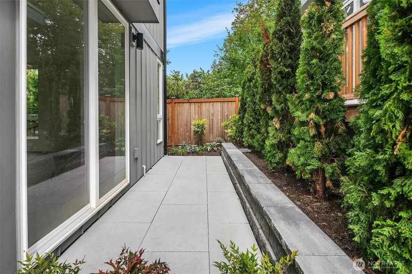 Property photo for 2028 Ne 123rd Street, Seattle photo 16