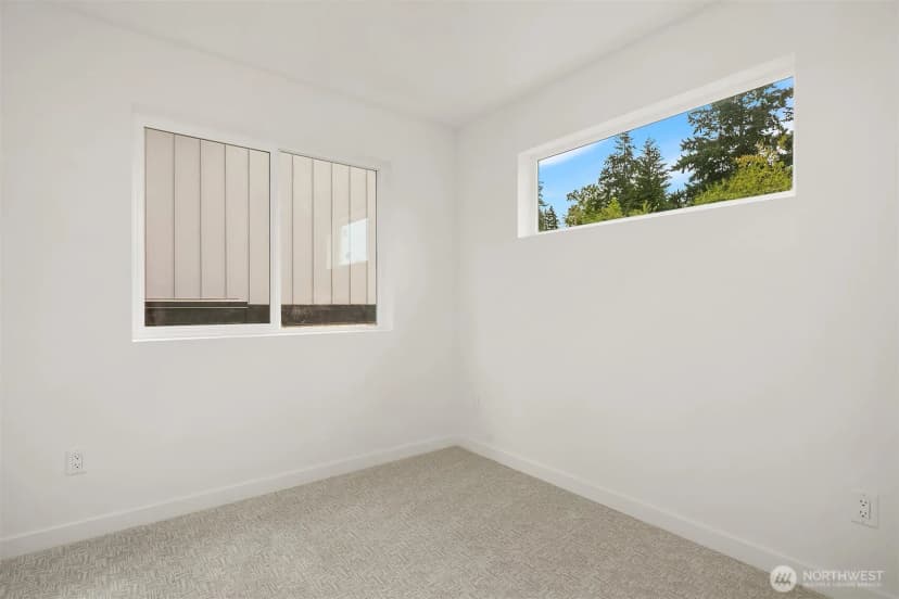 Property photo for 2028 Ne 123rd Street, Seattle photo 7