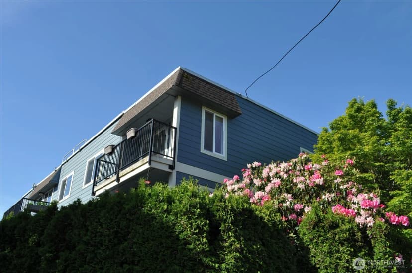 Property photo for 10110 Greenwood Avenue N #306, Seattle