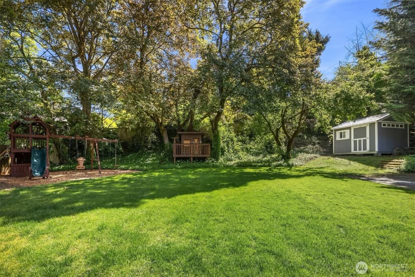 Property photo for 842 84th Avenue Ne, Medina photo 33