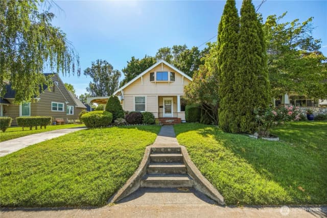 Property photo for 618 S 2nd Avenue, Walla Walla