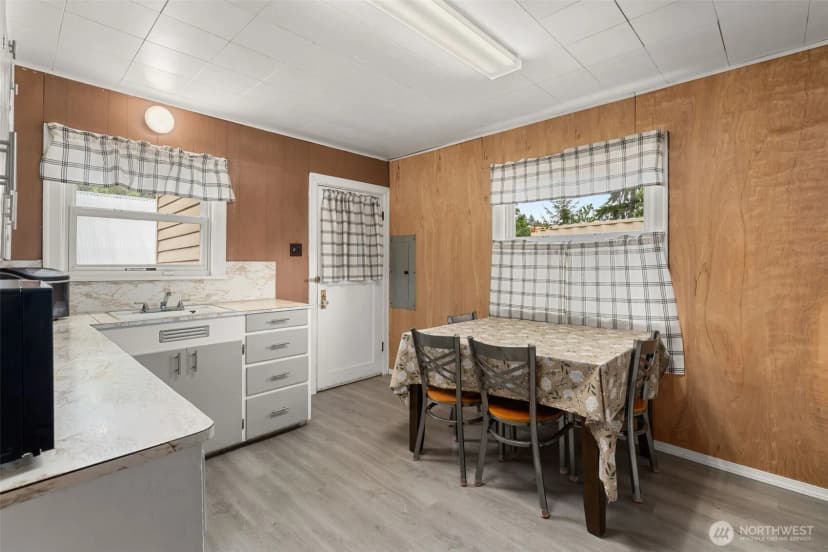 Property photo for 702 King Road, Winlock photo 7