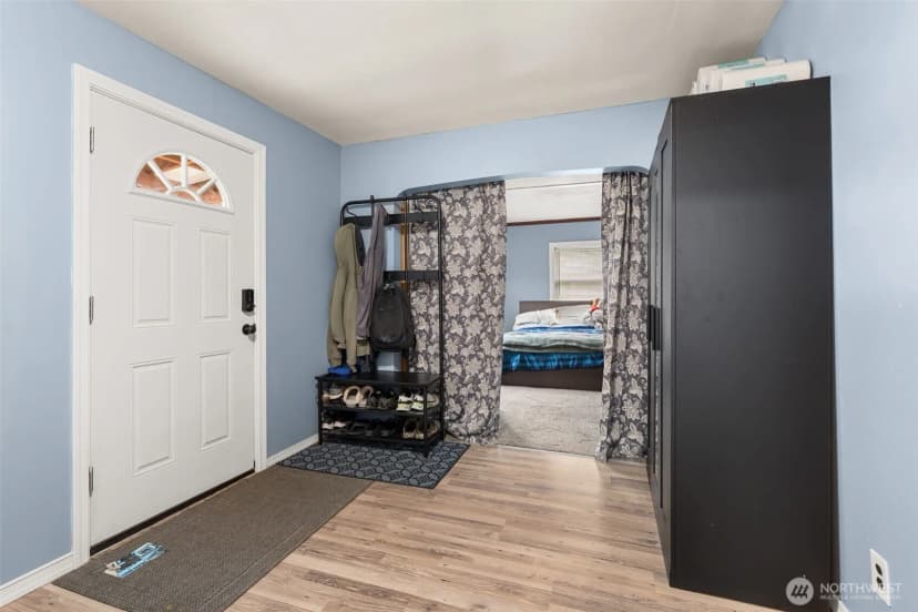 Property photo for 702 King Road, Winlock photo 13