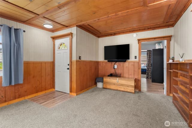 Property photo for 702 King Road, Winlock photo 5