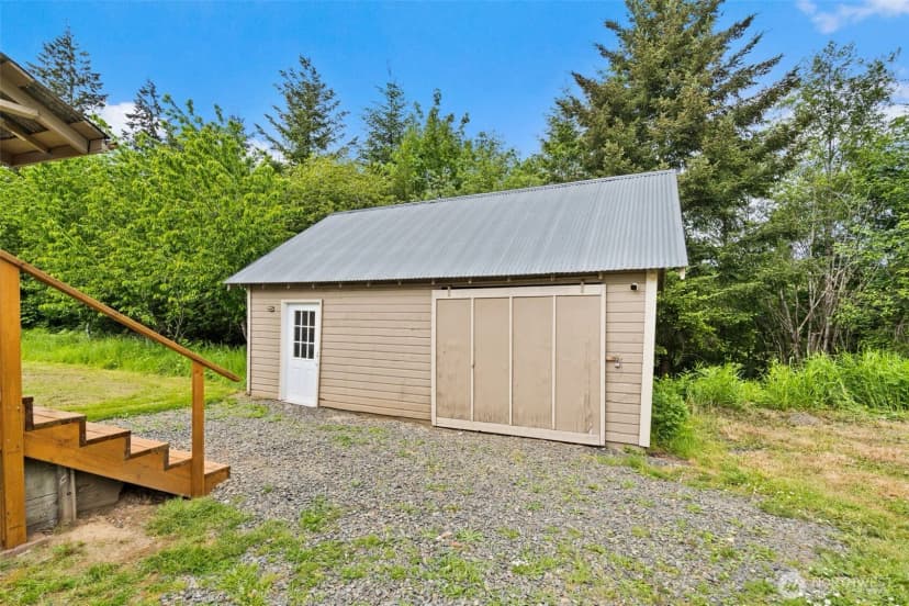 Property photo for 702 King Road, Winlock photo 21