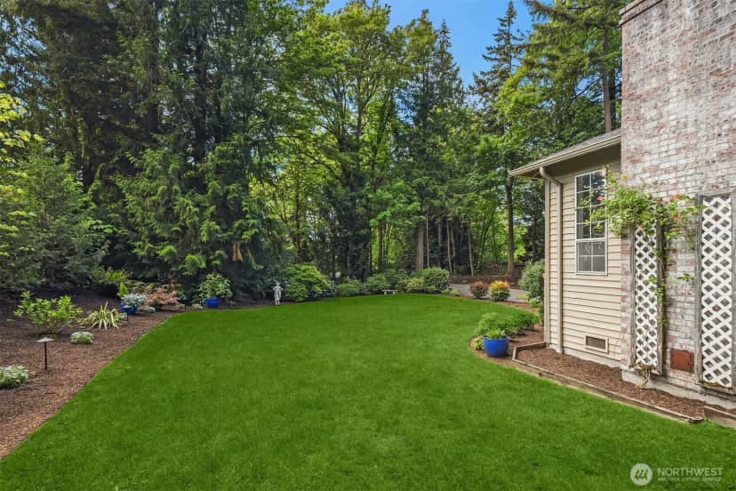 Property photo for 9244 215th Avenue Ne, Redmond photo 32