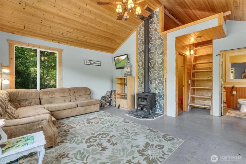 Property photo for 39420 Ski Park Road E, Eatonville photo 6