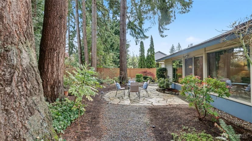 Property photo for 2618 168th Place Ne, Bellevue photo 23