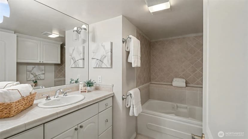 Property photo for 2618 168th Place Ne, Bellevue photo 20