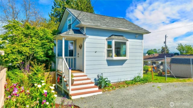 Property photo for 7708 35th Avenue S, Seattle photo 2