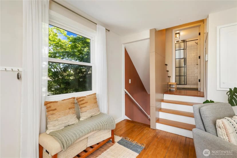 Property photo for 7708 35th Avenue S, Seattle photo 5